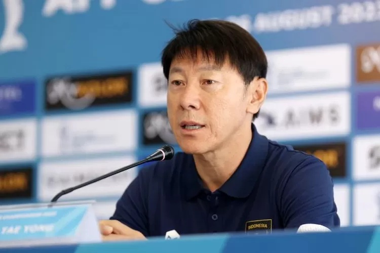 Shin Tae Yong buka suara soal kepastian dua pemain naturalisasi baru bisa memperkuat Timnas Indonesia. Skuad Garuda mendapat amunisi baru demi mengarungi putaran ketiga Kualifikasi Piala Dunia 2026