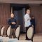Presiden Joko Widodo (tengah) bersama Menteri Sekretaris Negara (Mensesneg) Pratikno (kanan) meninjau salah satu ruangan saat perdana berkantor di kompleks Kantor Presiden, Ibu Kota Nusantara (IKN), Senin (29/7/2024). (Mentari Dwi Gayati)