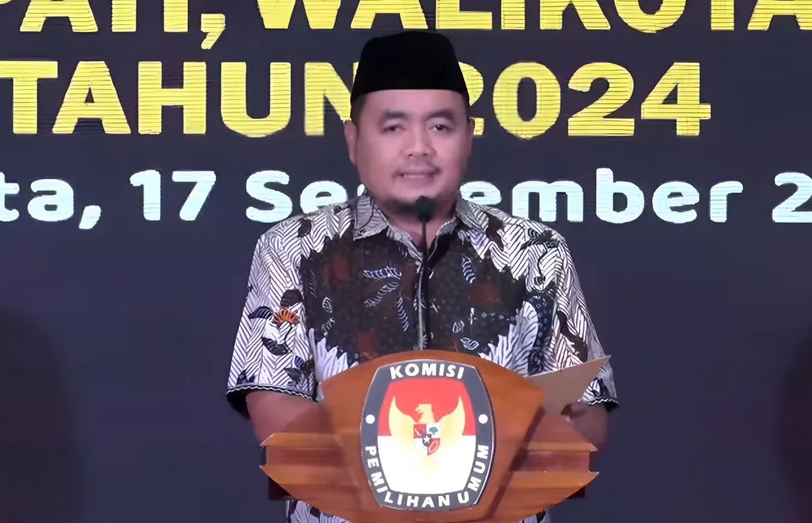 Ketua KPU RI Mochammad Afifuddin dalam peluncuran tahapan rekrutmen KPPS Pilkada 2024 di KPU DKI Jakarta, Selasa (17/9/2024). (Narda Margaretha Sinambela)