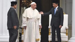 Momen Jokowi kenalkan Presiden Terpilih Prabowo kepada Paus Fransiskus