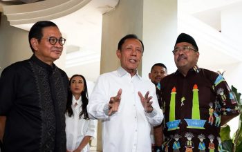 Calon Gubernur dan Wakil Gubernur DKI Jakarta Pramono Anung-Rano Karno bertemu Sutiyoso atau Bang Yos, Bekasi, Kamis (5/9/2024). (Tim Dokumentasi Pramono Anung-Rano Karno)