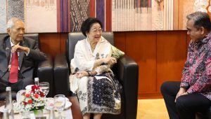 Sekjen Gerindra Sebut Bu Mega Kirim Salam untuk Prabowo