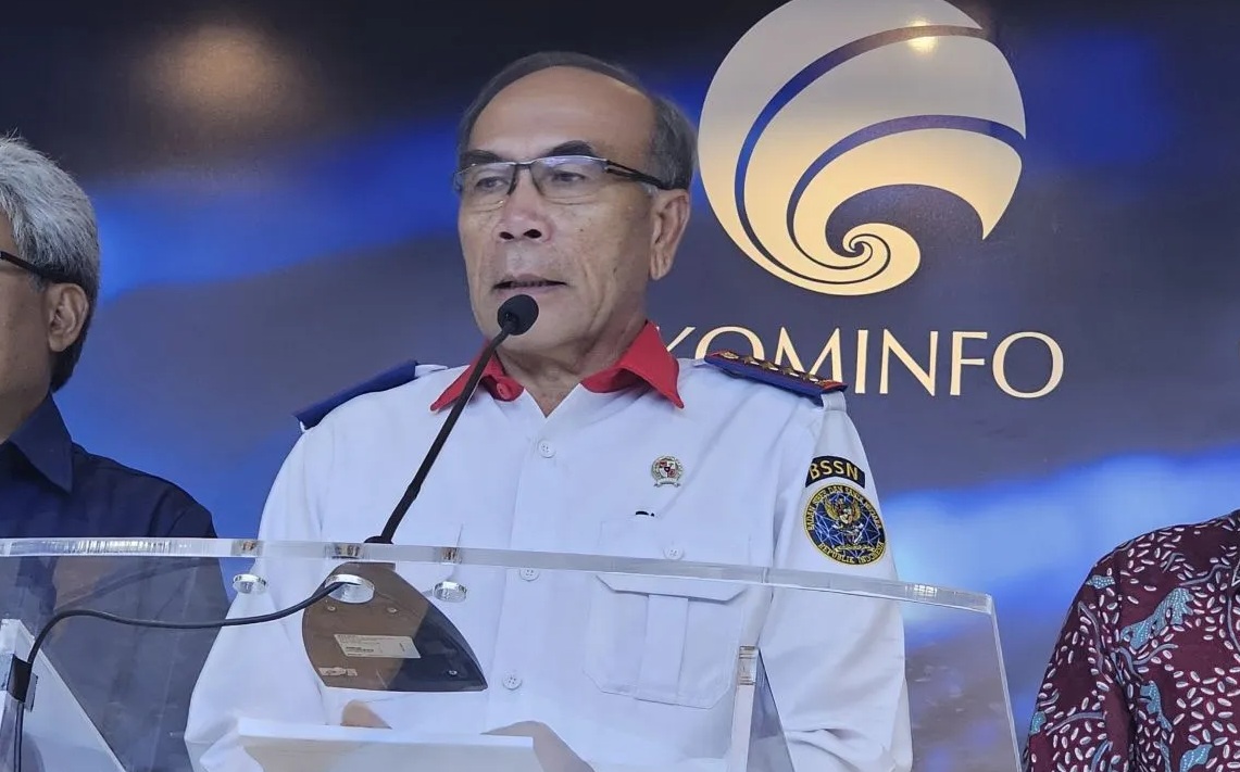 Kepala BSSN Letjen TNI Hinsa Siburian di Kantor Kementerian Kominfo, Jakarta Pusat, Senin (24/6/2024). (Livia Kristianti)