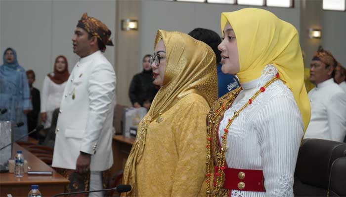 Anggota DPRD Kabupaten Sukabumi Perempuan