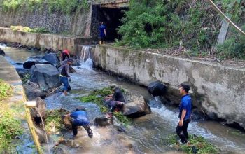 DPUTR Kota Sukabumi Normalisasi Sungai Cipelang