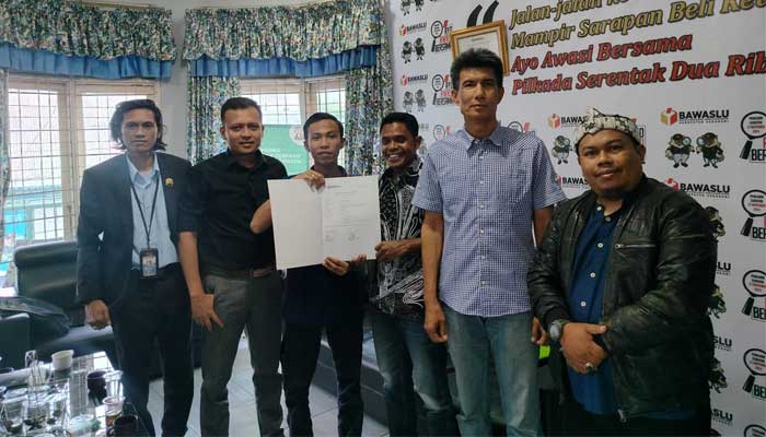 Dewek dan Kuasa Hukum Iyos-Zainul
