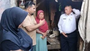 Anggota DPRD Kabupaten Sukabumi Hamzah Gurnita Sisihkan Gaji Pertama untuk Bantu Warga Kurang Mampu di Simpenan