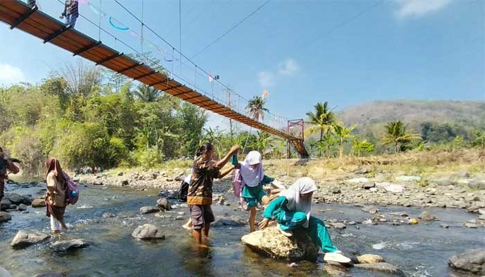 Jembatan Impian Simpenan Sukabumi