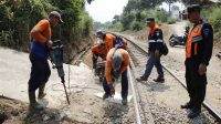 KAI Daop 1 Jakarta di Jalur Sukabumi Bogor Sikat Lintasan Liar
