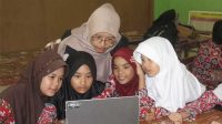 Kelompok KKN Desa Pasirbaru Universitas Nusa Putra Gelar Pelatihan TIK untuk Persiapan ANBK dan AKMI