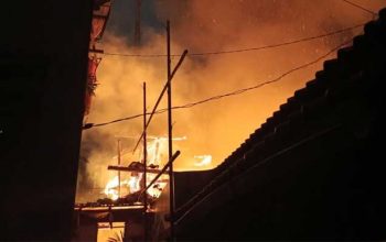 Rumah Warga Nyomplong Sukabumi Diamuk Si Jago Merah