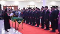 Sumpah Janji Anggota DPRD Kota Sukabumi Periode 2024-2029, Wawan Juanda dan Rojab Asyari Jadi Pimpinan Sementara
