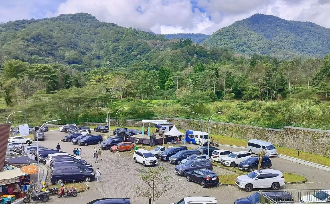 Pemandangan alam di kawasan wisata Puncak, Cisarua, Kabupaten Bogor, Jawa Barat. (Fikri Setiawan)