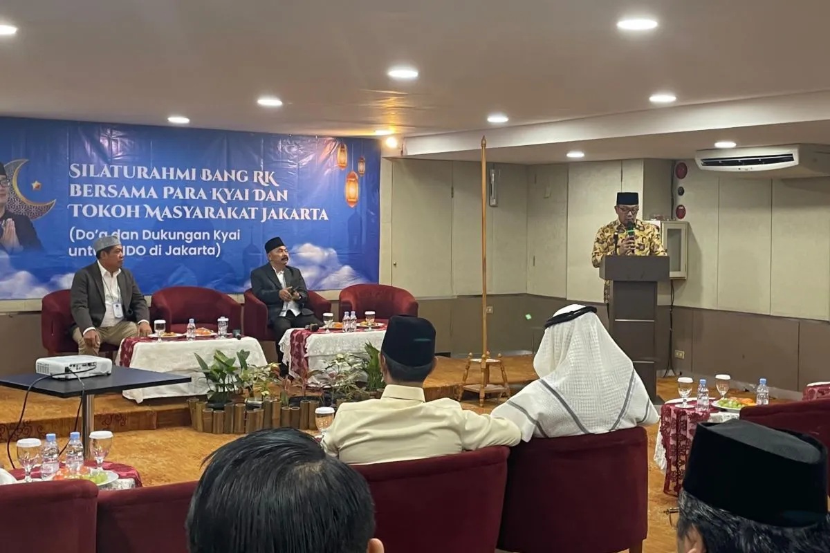 Calon gubernur DKI Jakarta Ridwan Kamil saat memberikan sambutan pada acara Silaturahmi Bang RK Bersama Para Kiai dan Tokoh Masyarakat Jakarta", di Jakarta, Kamis (19/9/2024). (Sahabat Jakarta)