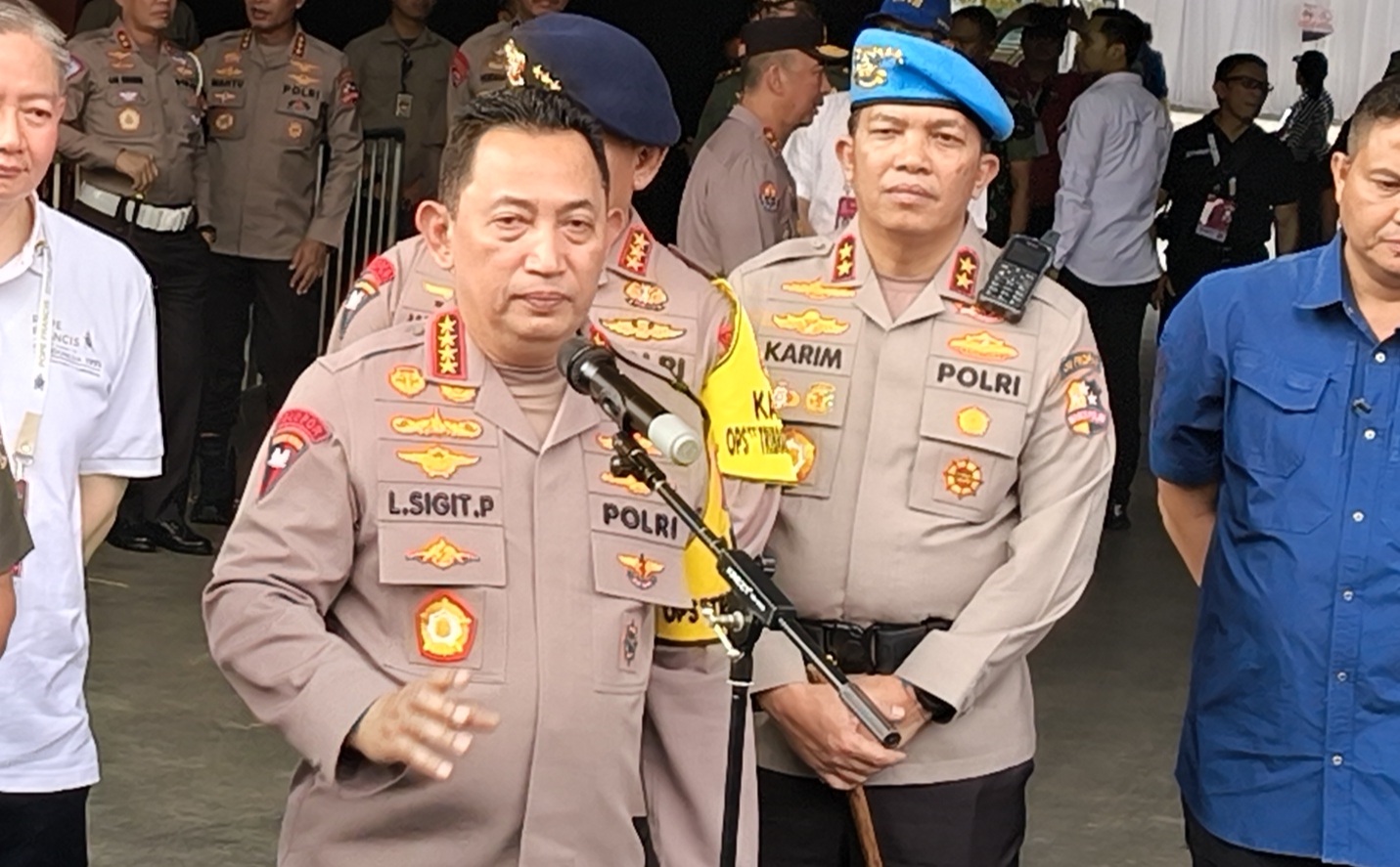 Kapolri melakukan rotasi dan mutasi jabatan beberapa perwira menengah (Pamen) dan perwira tinggi (Pati).-Rafi Adhi-