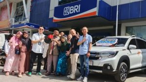 BRI BO Cibadak Serahkan Mobil Panen Hadiah Simpedes kepada Anda, Nasabah BRI Unit Pelabuhan Ratu