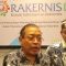 Ketua Komisi Informasi Pusat Donny Yoesgiantoro (kiri) saat memberikan keterangan di Cirebon, Jawa Barat. (Fathnur Rohman)