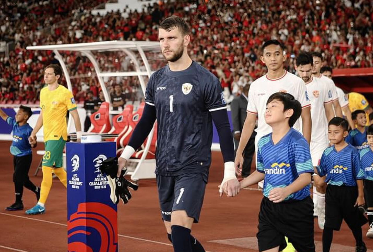 Harapan Maarten Paes gabung ke Barcelona FC pupus setelah munculnya nama kiper asal Polandia yang bernama Wojciech Szczesny.-maartenpaes/Instagram-