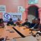 Sejumlah perwakilan organisasi pers dan komunitas jurnalis di Gorontalo saat melakukan rapat yang membahas pemberitaan kasus oknum guru dan murid yang viral di sosial media, Minggu (29/9). (Debby Mano)