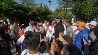 Ilham Habibie Jalan Pagi di Gasibu Bandung Disambut Hangat Ribuan Warga