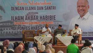 Ditanya Santri Alasan Mau Jadi Cawagub, Begini Jawaban Ilham Habibie