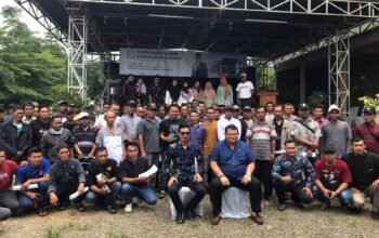 Anggota Komisi I DPRD Provinsi Jawa Barat A Yamin S.I.P melaksanakan kegiatan Sosialisasi Peraturan Daerah (Perda) bertempat di Desa Gunung Endut Kecamatan Kalapanunggal Kabupaten Sukabumi, Sabtu (19/10/2022).