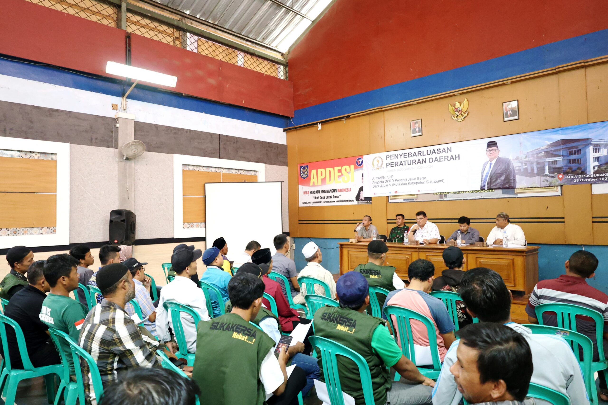 Anggota Komisi I DPRD Provinsi Jawa Barat dari Fraksi Demokrat A Yamin S.I.P kembali melakukan sosialisasi Perda Nomor 2 Tahun 2022 tentang desa wisata di desa Sukakersa Kecamatan Parakansalak Kabupaten Sukabumi Senin (28/10/2024).