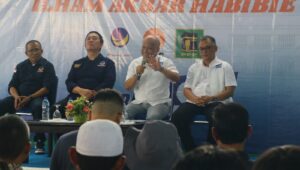 Isi Curhatan Petani Bogor Ke Ilham Habibie, Sulit Pupuk!