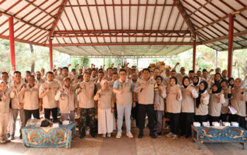 Capacity Building RT/RW Kelurahan Benteng