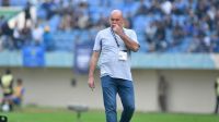 Pertandingan Persib Bandung vs Persebaya Tanpa Penonton