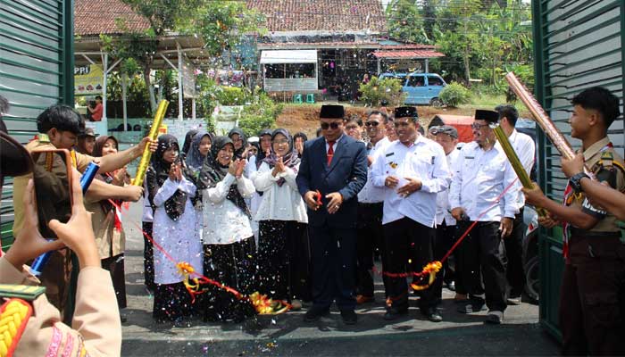 Gerbang MAN 1 Kota Sukabumi