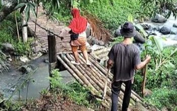 Jembatan-Cisolok-Sukabumi-Rusak