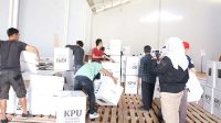 KPU Kota Sukabumi Mulai Sortir dan Rakit Kotak Suara