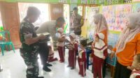 Kapolsek Palabuhanratu Sukabumi dan Danramil Bagi-bagi Makan Siang Bergizi ke Paud Riyadhul Aliyah