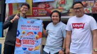 Cara Tim Merangkul Sukabumi Sosialisasikan Progam Paslon Nomor Urut 1 Fahmi-Dida, Pembagian Roti dan Susu Gratis Hingga Internet Gratis