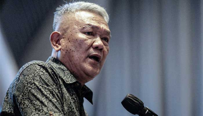 Plh Kadisdik Jawa Barat, Bambang Tirtoyuliono.