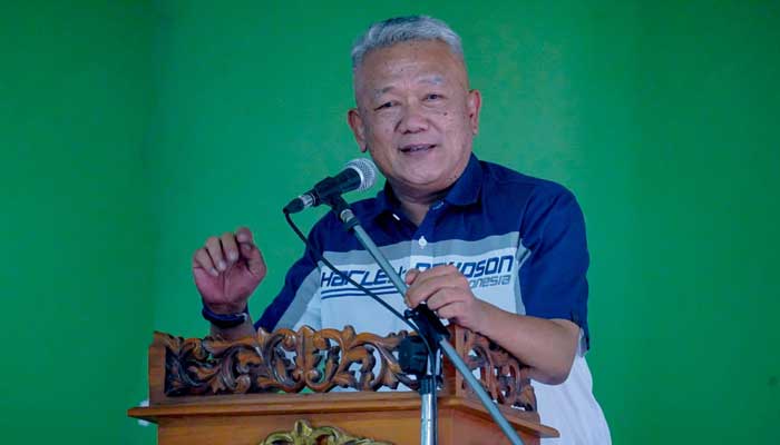 Plh Kadisdik Jawa Barat, Bambang Tirtoyuliono