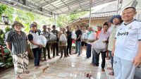 Relawan Suara Muda Iyos Zainul Bantu Kelompok Budidaya Ikan Tawar