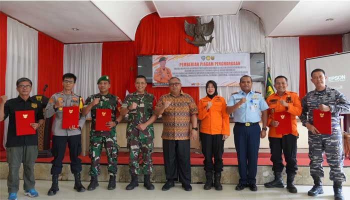 SAR gabungan di Kabupaten Sukabumi Raih PEnghargaan Basarnas