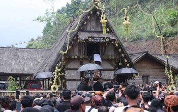 Seren Taun Kasepuhan Gelar Alam