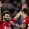 Pesepak bola Liverpool Darwin Nunez (kanan) berselebrasi dengan rekan setimnya Mohamed Salah. (EUTERS/Carl Recine/wsj).