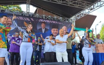 Calon Wakil Gubernur Jawa Barat, Ilham Habibie menyambangi Kota Bogor dan menyapa pendukungnya pada Kamis (24/10/2024). (Foto: Faturachman/Radar Bogor)