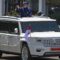 Presiden Prabowo Subianto berdiri menyapa warga dari mobil Pindad Maung Garuda saat tiba di Istana Merdeka, Jakarta, Minggu (20/10/2024).