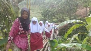 Camat Cisolok Segera Bangun Jembatan Penghubung untuk Pelajar Sekolah