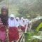 Para pelajar nekat menyeberangi sungai dengan menggunakan jembatan bambu yang sudah usang yang merupakan akses penghubung antar Kampung Cierang, Desa Wangunsari dengan Kampung Cipanas, Desa Gunung Karamat di Kecamatan Cisolok, Kabupaten Sukabumi, Jabar. 