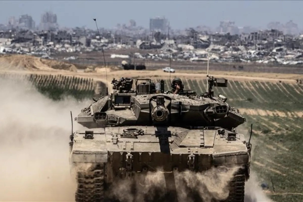 Israel sedang bersiap meluncurkan "serangan besar-besaran" terhadap Iran sebagai balasan atas serangan rudal balistik ke Tel Aviv pada 1 Oktober, demikian ungkap seorang pejabat Israel. (Anadolu).