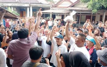 Warga Mariuk Sukabumi dan Relawan WARIS Sambut Iyos Somantri
