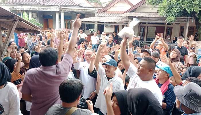 Warga Mariuk Sukabumi dan Relawan WARIS Sambut Iyos Somantri