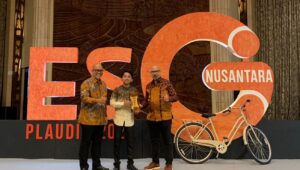 Pertamina Patra Niaga Regional JBB Raih Penghargaan ESG Nusantara 2024