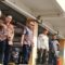 Kepala Bidang Tata Lingkungan, Deni Alam saat meninjau air limbah dari Supermarket bersama komisi II DPRD Kabupaten Sukabumi.(FOTO : NANDI/ RADARSUKABUMI)